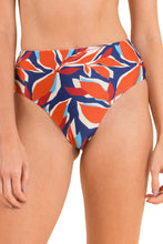 Laad de afbeelding in de Gallery-viewer, Gallery: Rio De Sol Bottom Bottom Leaves Hotpants
