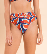 Laad de afbeelding in de Gallery-viewer, Image 09: Rio De Sol Bottom Bottom Leaves Hotpants
