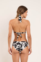 Laad de afbeelding in de Gallery-viewer, Model Back: Rio De Sol Bottom Bottom Poppy Mel-Comfy
