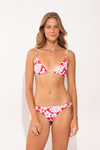 Laad de afbeelding in de Gallery-viewer, Model Front: Rio De Sol Bottom Bottom Pua-Hibiscus Leblon

