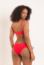 Laad de afbeelding in de Gallery-viewer, Model Back: Rio De Sol Bottom Bottom Rouge Madrid
