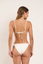Laad de afbeelding in de Gallery-viewer, Model Back: Rio De Sol Bottom Bottom Sand-Chantilly Ibiza-Comfy
