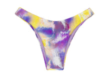 Laad de afbeelding in de Gallery-viewer, Product Front: Rio De Sol Bottom Bottom Tiedye-Purple High-Leg

