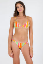 Laad de afbeelding in de Gallery-viewer, Model Front: Rio De Sol Bottom Bottom Utah Leblon
