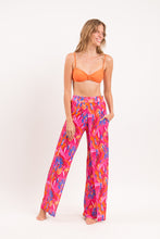 Laad de afbeelding in de Gallery-viewer, Image 08: Rio De Sol Beach Trousers Flavors Wide Pants
