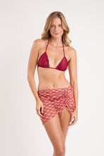 Laad de afbeelding in de Gallery-viewer, Model Front: Rio De Sol Beach Skirt Floral-Scales Mini Skirt Ruched
