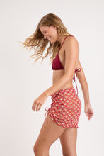 Laad de afbeelding in de Gallery-viewer, Image 03: Rio De Sol Beach Skirt Floral-Scales Mini Skirt Ruched
