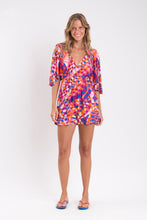 Laad de afbeelding in de Gallery-viewer, Model Front: Rio De Sol Mini Dress Funny Mini Dress
