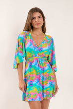 Laad de afbeelding in de Gallery-viewer, Model Front: Rio De Sol Beach Dresses Fusion Mini Dress
