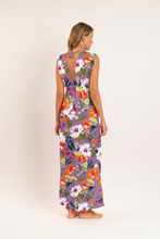 Laad de afbeelding in de Gallery-viewer, Model Back: Rio De Sol Beach Dresses Garden-Flower Long Dress Soleil
