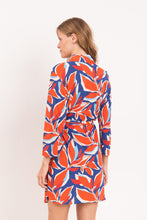 Laad de afbeelding in de Gallery-viewer, Model Back: Rio De Sol Beach Dresses Leaves Chemise
