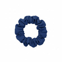 Laad de afbeelding in de Gallery-viewer, Product Front: Rio De Sol Hair Accessory Navy Scrunchie

