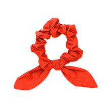 Laad de afbeelding in de Gallery-viewer, Product Front: Rio De Sol Hair Accessory Rouge Scrunchie
