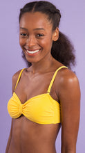 Laad de afbeelding in de Gallery-viewer, Image 12: Rio De Sol Set Set Malibu-Yellow Bandeau-Duo Essential
