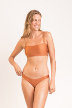 Laad de afbeelding in de Gallery-viewer, Image 03: Rio De Sol Set Set Nocciola Bandeau-Reto High-Leg
