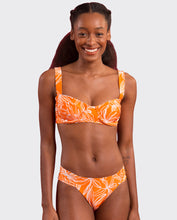Laad de afbeelding in de Gallery-viewer, Gallery: Rio De Sol Set Set Trail-Orange Amelia Baobi
