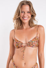 Laad de afbeelding in de Gallery-viewer, Gallery: Rio De Sol Top Top Bouquet Mila
