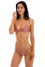 Laad de afbeelding in de Gallery-viewer, Model Front: Rio De Sol Top Top Callas Tri-Fixo
