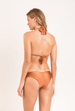 Laad de afbeelding in de Gallery-viewer, Model Back: Rio De Sol Top Top Nocciola Mel
