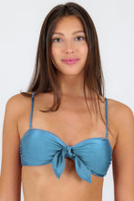 Laad de afbeelding in de Gallery-viewer, Gallery: Rio De Sol Top Top Shimmer-Baltic-Sea Bandeau-Knot
