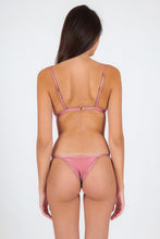 Laad de afbeelding in de Gallery-viewer, Model Back: Rio De Sol Top Top Shimmer-Confetti Tri-Fixo
