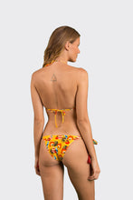 Laad de afbeelding in de Gallery-viewer, Model Back: Rio De Sol Top Top Stories Tri-Inv
