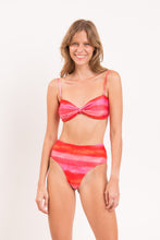Laad de afbeelding in de Gallery-viewer, Set Cher Bandeau-Joy Hotpants

