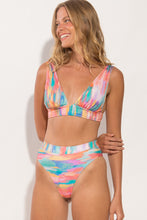 Laad de afbeelding in de Gallery-viewer, Set River Halter-Cos Hotpant-Cos
