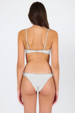 Laad de afbeelding in de Gallery-viewer, Set Shimmer-White Bandeau-Knot Essential
