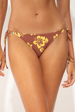 Laad de afbeelding in de Gallery-viewer, Gallery: Wednesday In Hawaii By Rio De Sol Bottom Bottom Pua-Coco-Lilikoi Kaleia

